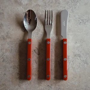 Sabre Bistro Tesked Burgundy