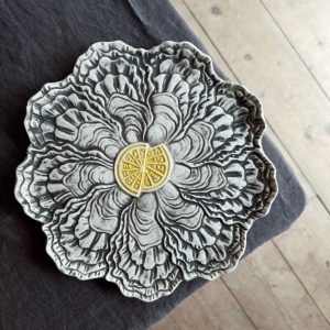 &Klevering Plate Oyster